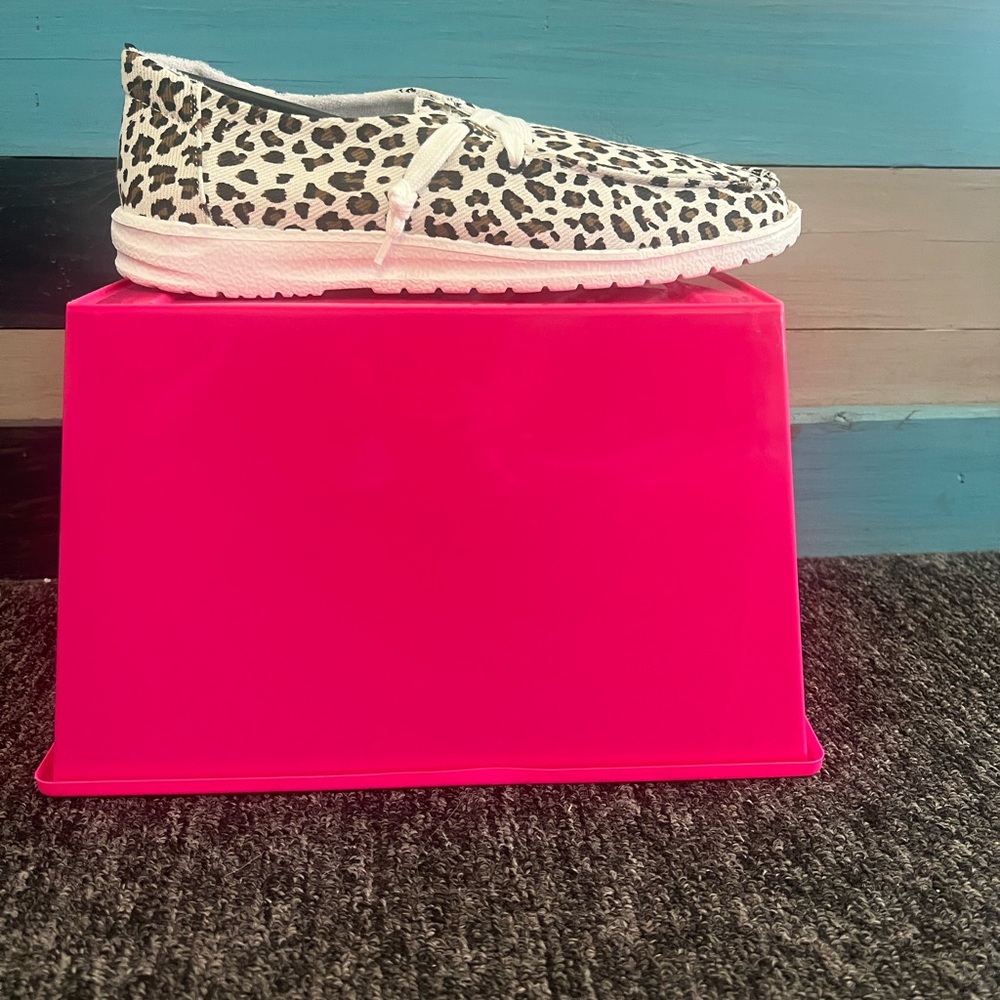 Gypsy Jazz Leopard Print Slip-On Sneakers